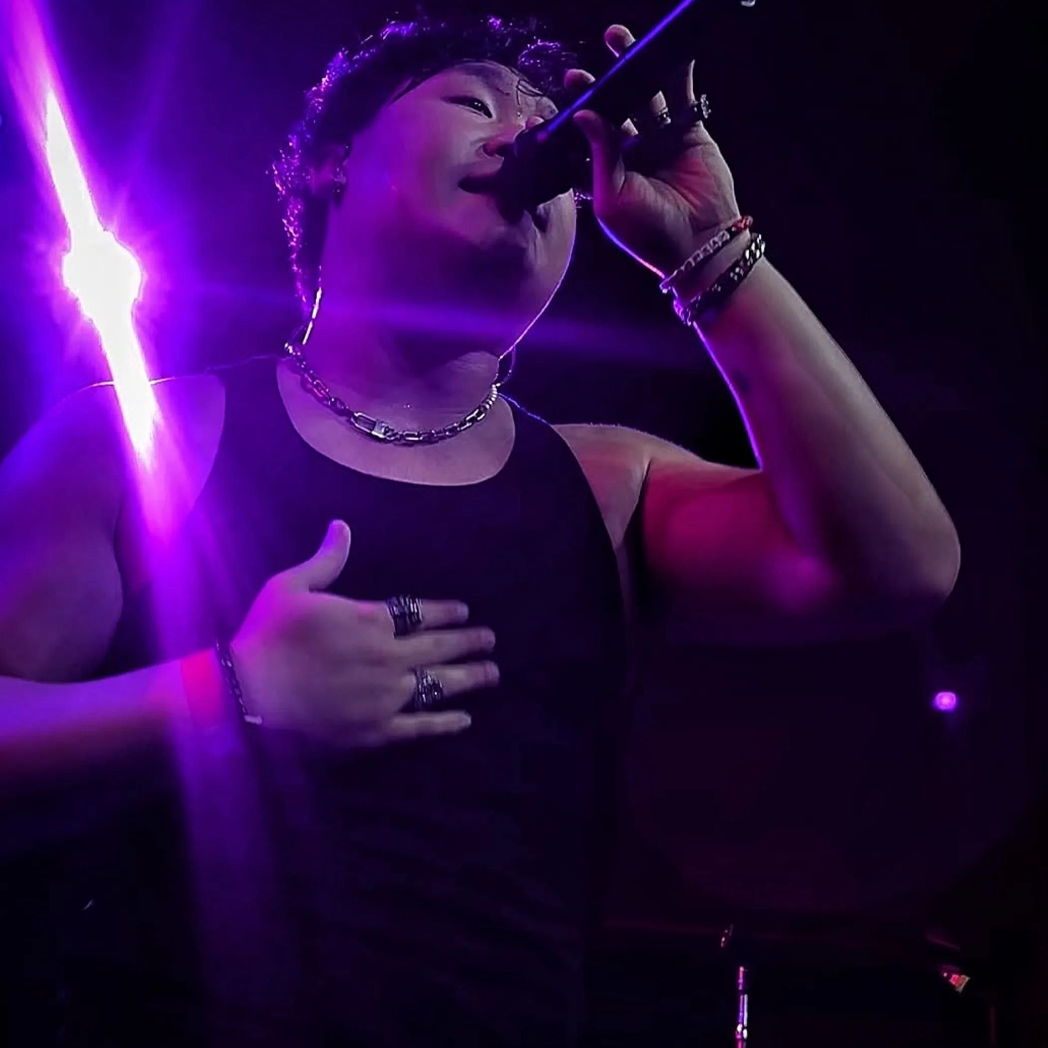 vibrant live music nightlife